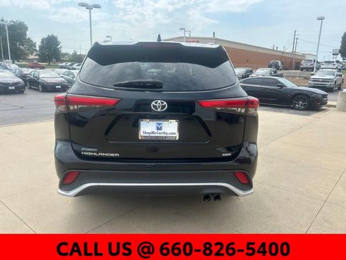 Used 2021 Toyota Highlander XSE FWD image 14