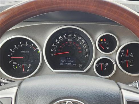 Used 2017 Toyota Sequoia Platinum AWD/4WD image 11