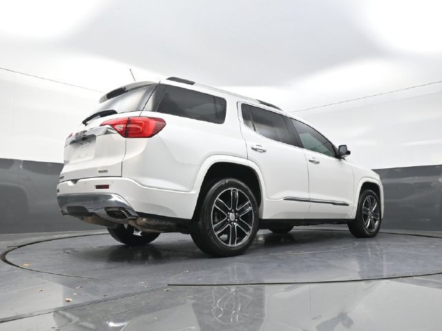 Used 2018 GMC Acadia Denali w/ Technology Package AWD/4WD image 36