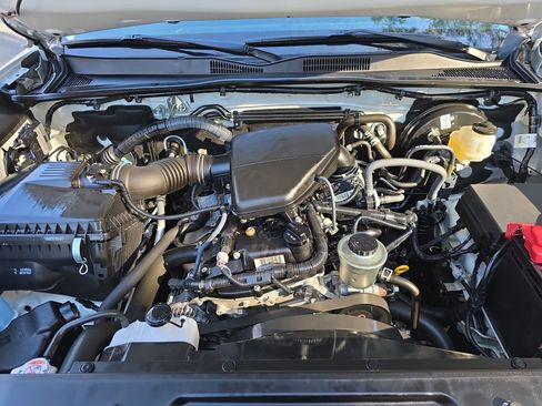 Used 2022 Toyota Tacoma SR w/ SR Convenience Package image 32