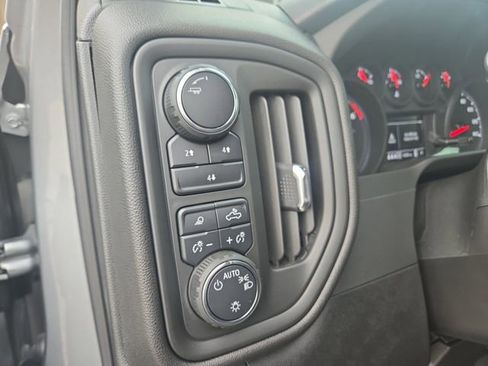 Used 2025 Chevrolet Silverado 2500 Custom w/ Custom Value Package image 6