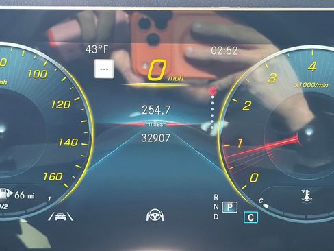 Used 2021 Mercedes-Benz GLE 350 w/ AMG Line Exterior image 28