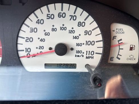 Used 2004 Toyota Tacoma PreRunner image 12