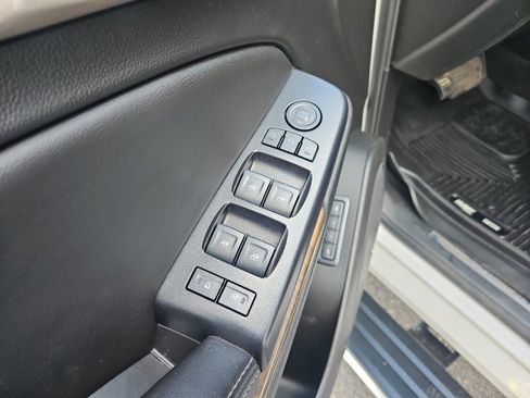 Used 2019 GMC Yukon Denali image 10