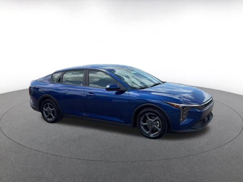 Used 2025 Kia K4 FWD image 2