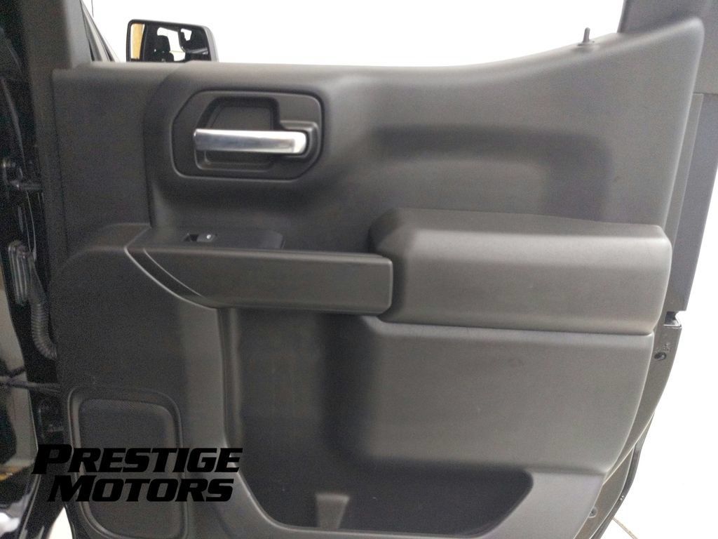 Used 2019 Chevrolet Silverado 1500 Custom w/ Custom Value Package AWD/4WD image 30