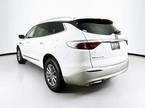 Used 2024 Buick Enclave Premium image 5
