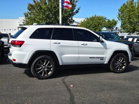 Used 2016 Jeep Grand Cherokee Limited 75th Anniversary AWD/4WD image 3