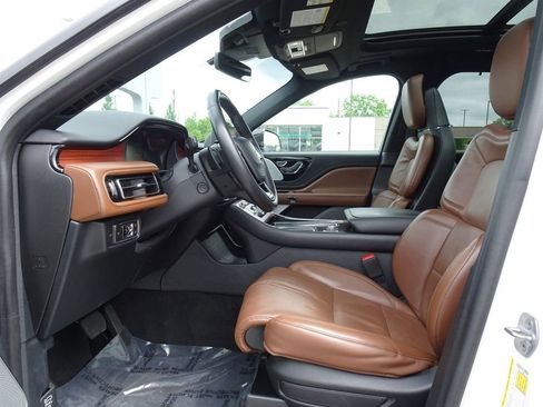 Used 2022 Lincoln Aviator Reserve w/ Equipment Group 201A AWD/4WD image 9