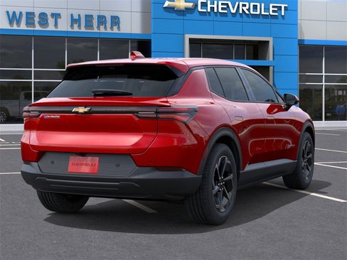 New 2026 Chevrolet Equinox EV LT image 4