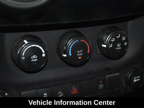 Used 2018 Jeep Wrangler Sahara w/ Connectivity Group AWD/4WD image 23