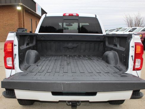Used 2018 Chevrolet Silverado 1500 LTZ Z71 AWD/4WD image 16