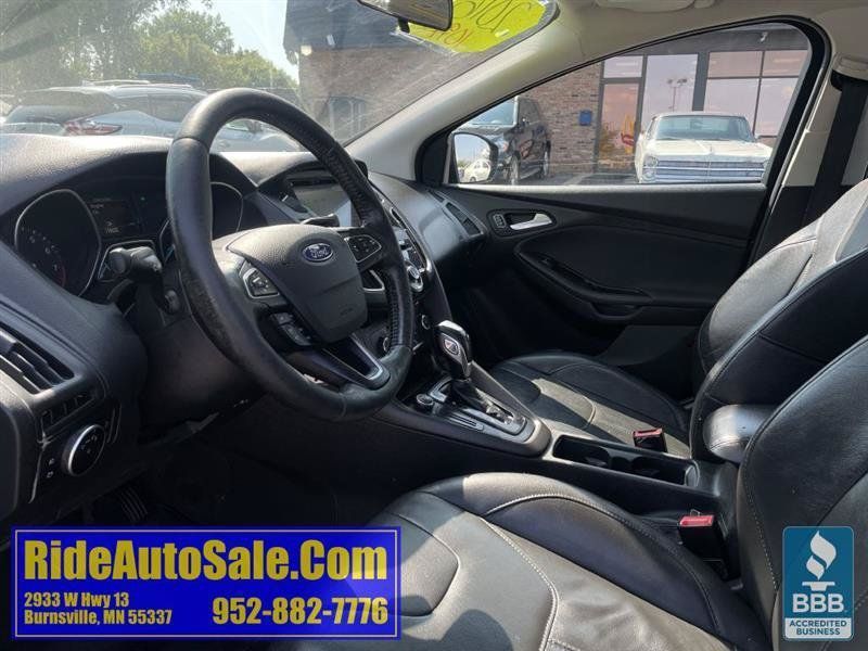 Used 2016 Ford Focus SE w/ Equipment Group 201A FWD image 10