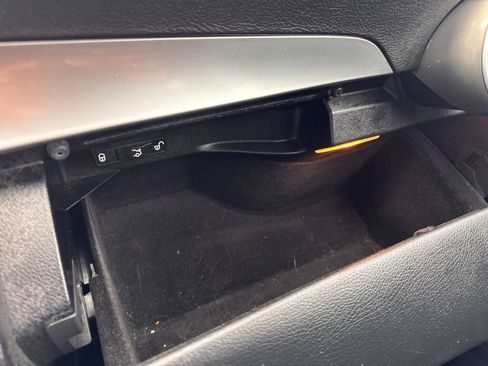 Used 2017 Mercedes-Benz C 300 Sedan image 28
