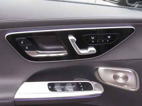 New 2026 Mercedes-Benz GLC 300 4MATIC image 12