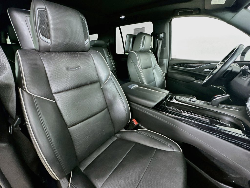 Used 2021 Cadillac Escalade Sport w/ Driver Assist Tech Package AWD/4WD image 39
