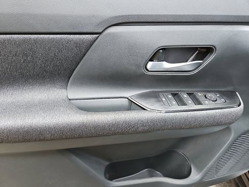 New 2026 Nissan Kicks SV image 8