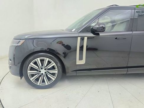 Used 2024 Land Rover Range Rover Autobiography AWD/4WD image 9
