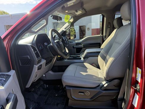 Used 2019 Ford F250 XLT w/ XLT Premium Package AWD/4WD image 26