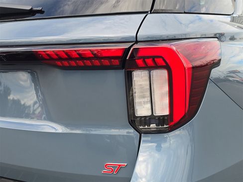 New 2026 Ford Explorer ST w/ Sun And Sound Package image 6