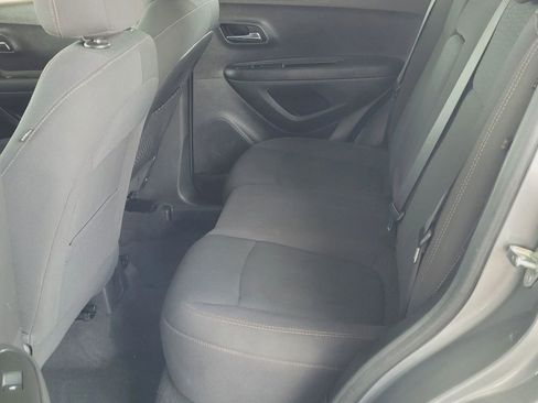 Used 2020 Chevrolet Trax LS image 14