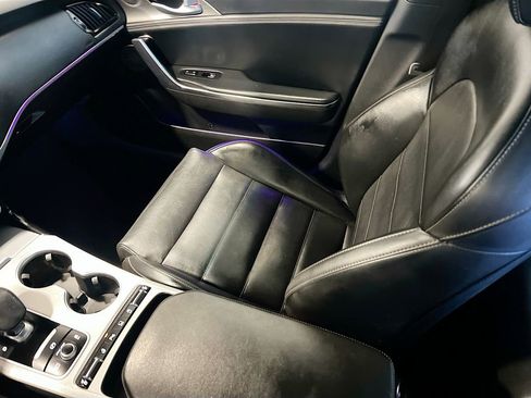 Used 2021 Kia Stinger GT2 image 21