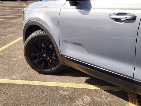 Used 2024 Kia Telluride EX X-Line AWD/4WD image 16