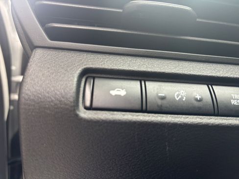 Used 2025 Nissan Altima 2.5 SV image 23