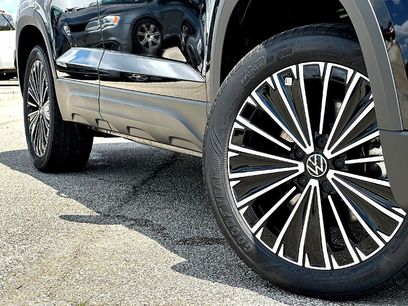 New 2026 Volkswagen Taos SE