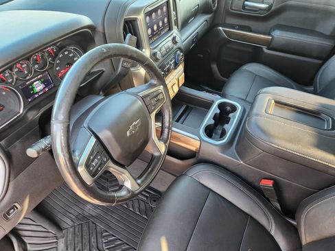 Used 2020 Chevrolet Silverado 1500 RST w/ Texas Edition AWD/4WD image 14
