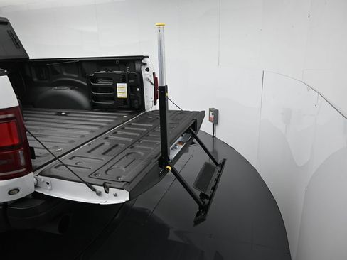 Used 2020 Ford F150 Raptor w/ Equipment Group 802A Luxury image 9