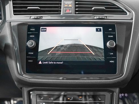 Used 2023 Volkswagen Tiguan SE R-Line FWD image 23