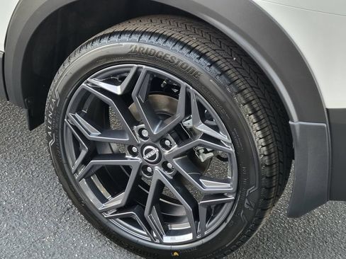 New 2026 Nissan Kicks SR FWD image 3