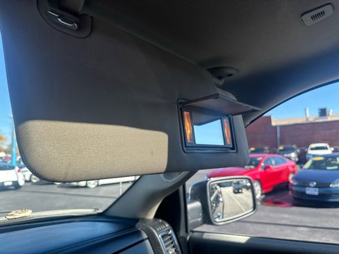 Used 2017 RAM 1500 Laramie w/ Convenience Group image 31