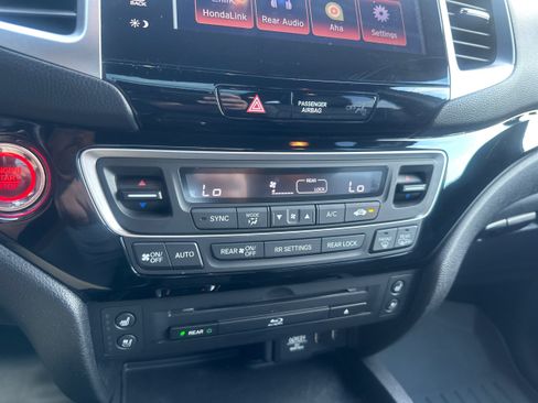 Used 2016 Honda Pilot Elite image 31