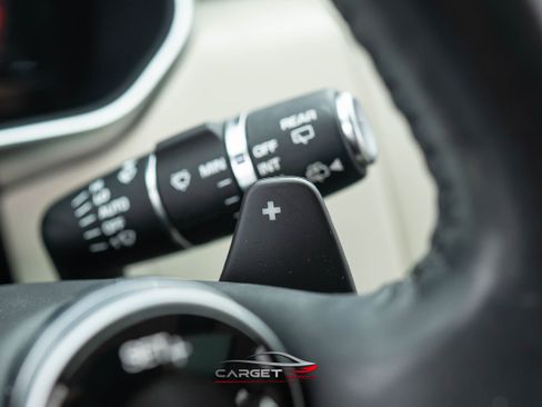 Used 2020 Land Rover Range Rover Long Wheelbase HSE image 28