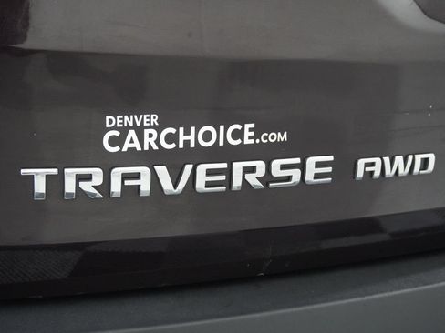 Used 2020 Chevrolet Traverse LT w/ Driver Confidence II Package AWD/4WD image 28