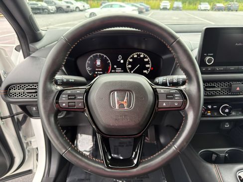 Used 2025 Honda HR-V Sport image 14