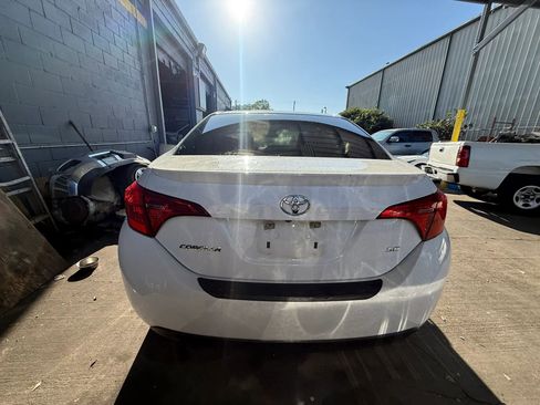 Used 2018 Toyota Corolla SE FWD image 6