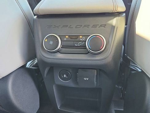 New 2026 Ford Explorer Active w/ Active Comfort Package RWD image 28