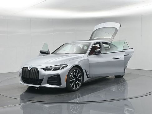 Used 2025 BMW i4 eDrive40 w/ M Sport Package image 32