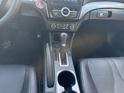 Used 2022 Acura ILX Premium Package image 16