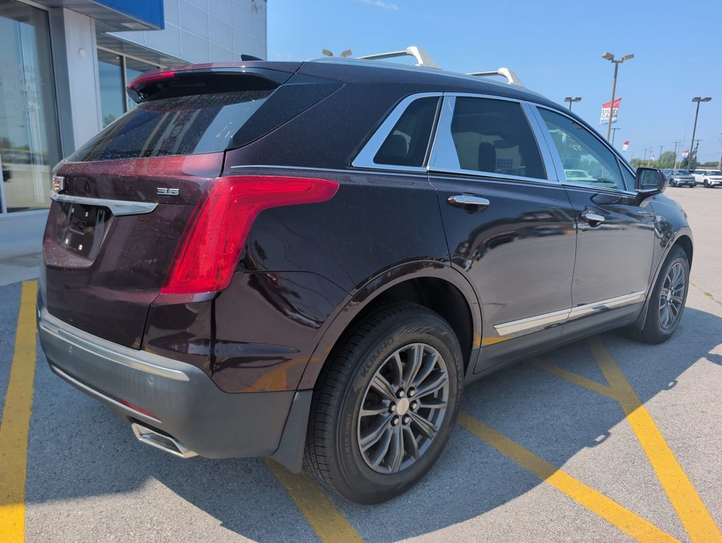 Used 2018 Cadillac XT5 Luxury w/ Driver Awareness Package FWD image 7