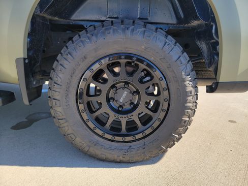 Used 2020 Chevrolet Silverado 1500 LT w/ Texas Edition image 32