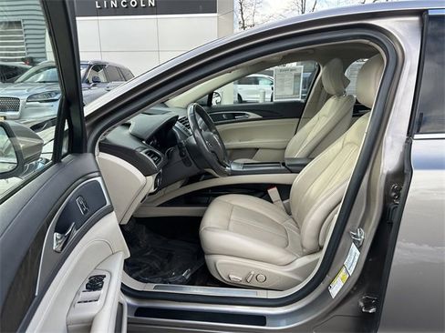 Used 2018 Lincoln MKZ Select w/ Select Plus Package image 19