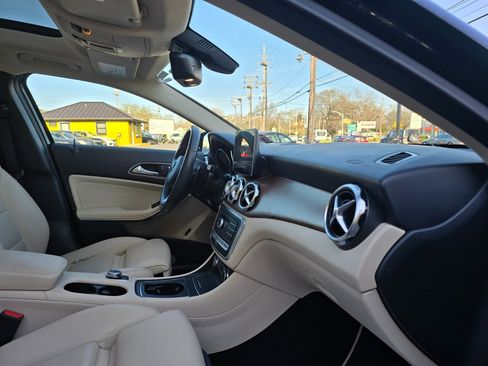 Used 2018 Mercedes-Benz GLA 250 4MATIC image 17
