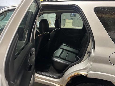 Used 2006 Ford Escape Limited image 24