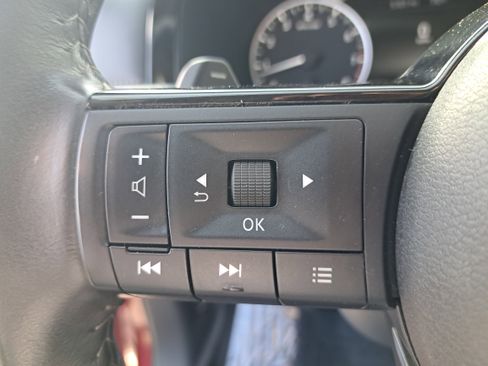 Certified 2022 Nissan Pathfinder SV w/ SV Premium Package image 23