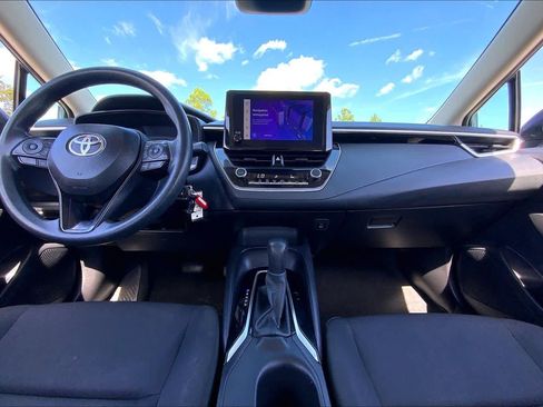 Used 2024 Toyota Corolla LE FWD image 15