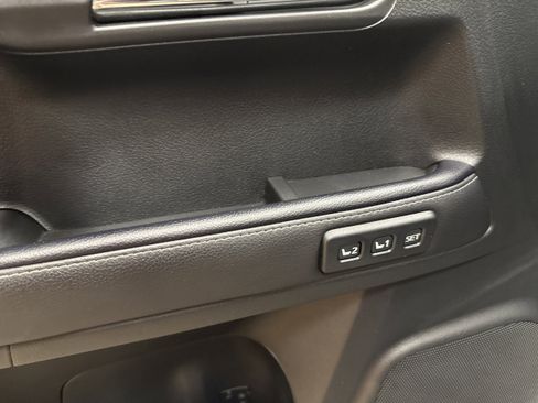 Used 2023 Toyota 4Runner Limited image 27